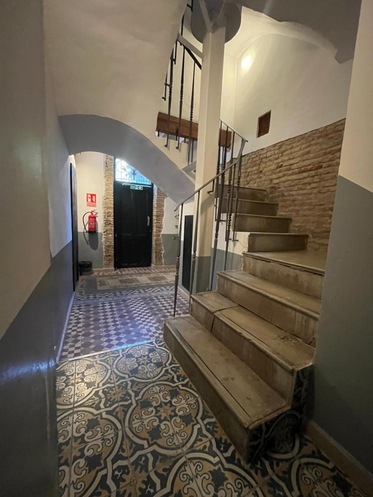 Kiwi Rooms Auto Check-In Valencia Ngoại thất bức ảnh